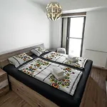 Old Town Luxury In Heart Of Bratislava