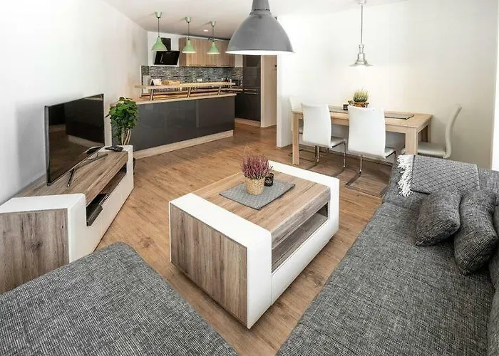 Old Town Luxury In Heart Of